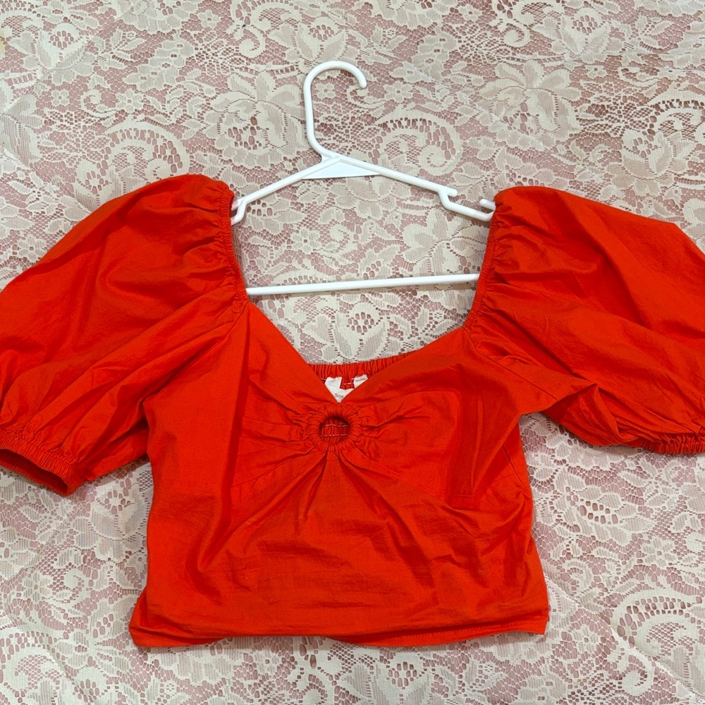 Chic Scarlet Puff Sleeve Blouse